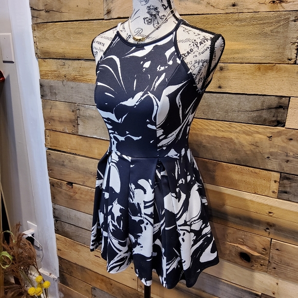 TopShop Patterned Romper - Picture 2 of 8